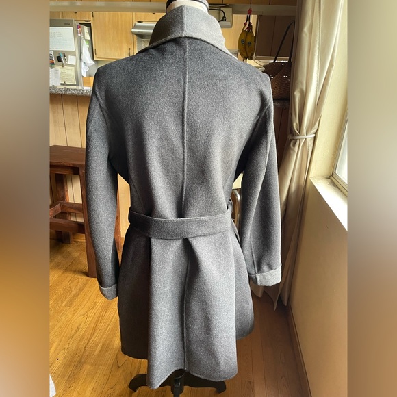 Tahari women’s wool coat - Picture 2 of 7
